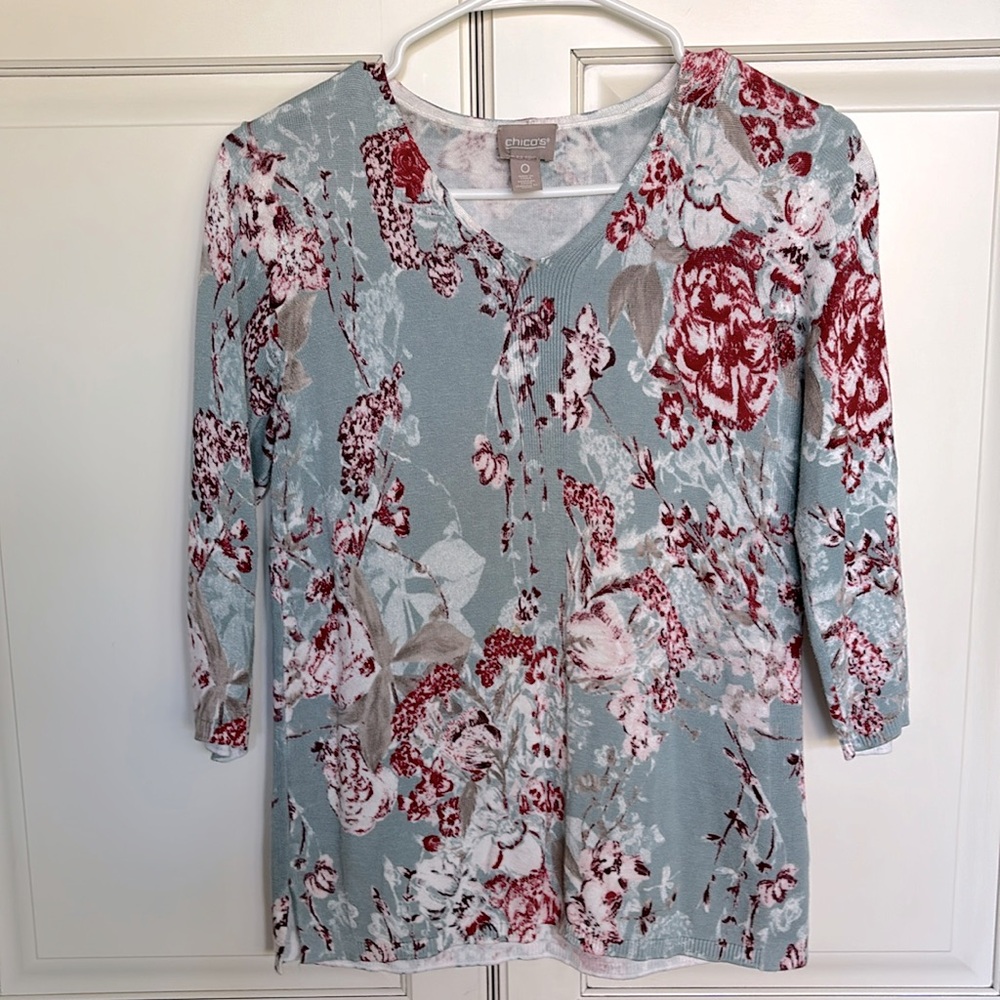 CHICO’S three-quarter length lightweight floral sweater